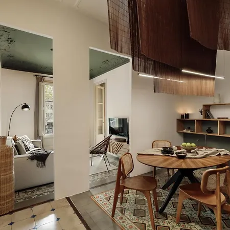 Hunde - 2 Bedrooms In Eixample Esquerra アパート