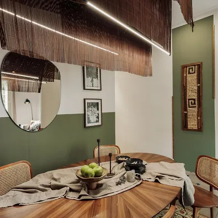 Hunde - 2 Bedrooms In Eixample Esquerra